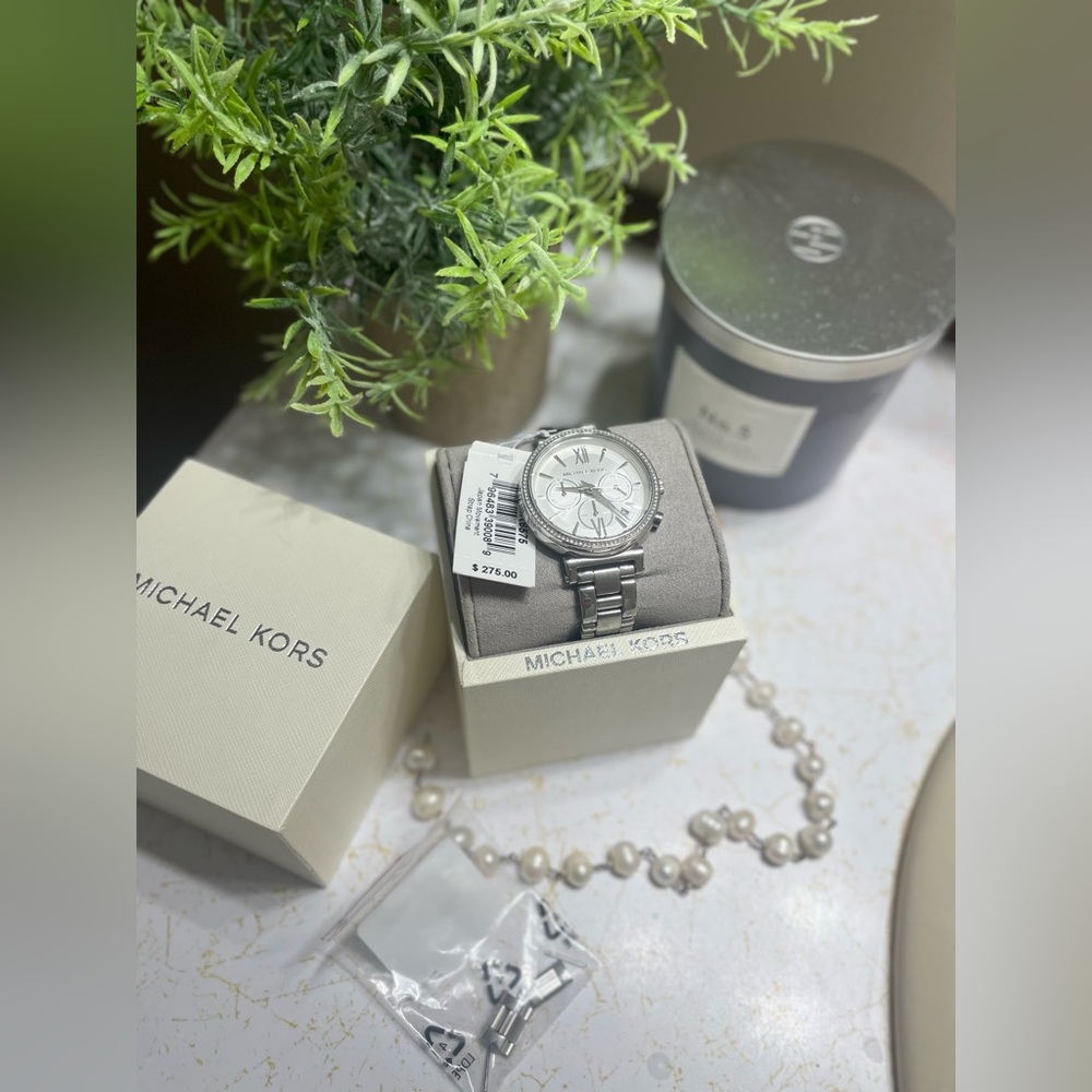NWT Michael Kors Woman’s watch